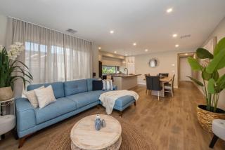 Casa de Praia Luxe by the Bay with Gas Heated Pool - Safety Beach - 3