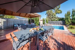 Sunrise Oasis Pool, Spa, Theatre Room - Rosebud - 4