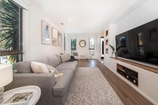 Sunrise Oasis Pool, Spa, Theatre Room - Rosebud - 2