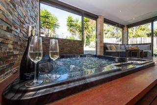 Sunrise Oasis Pool, Spa, Theatre Room - Rosebud - 7