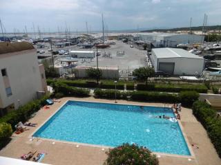 Gruissan : T2 Mezzanine 4/6 Pers, Piscine, Parking Privé, Accès Plage - FR-1-796-12 - 9