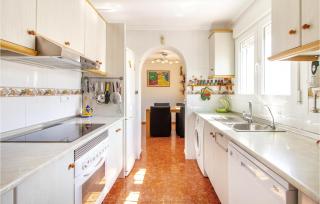 Stunning Home In Gran Alacant - Gran Alacant - 5