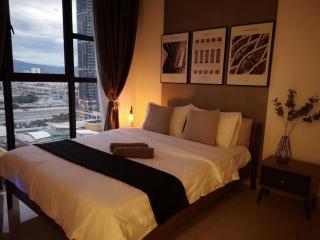Pool Oasis in the city - 10 mins drive to KLCC (free shuttle to MRT) - Kuala Lumpur - 4