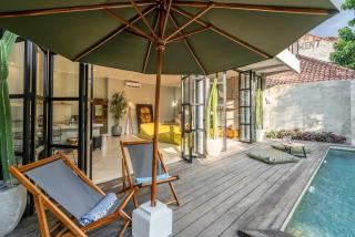 Large designer 2 bedroom villa with pool in Canggu - Canggu - 0
