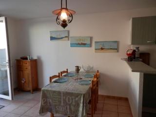 Villa Climatisée à Gruissan, Proche Plage Grazel, 6 Pers, Parking Privé, Terrasse, Équipée - FR-1-796-70 - Gruissan - 6