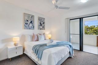 Relaxed Coastal Charm - A Stylish Resort-style Haven - Cairns North - 8