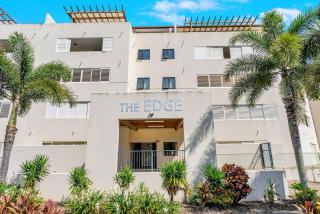 Relaxed Coastal Charm - A Stylish Resort-style Haven - 4