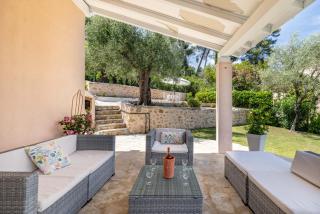 LB Vacation Rentals I Villa With Pool, Terrace, BBQ, Close To Golfs & Tennis - Mougins - 4