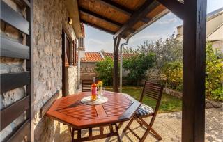 Nice Apartment In Omisalj With Wifi - Omišalj - 2