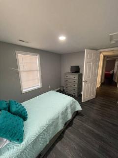 Cozy Home near the Beautiful Bay River - - 7