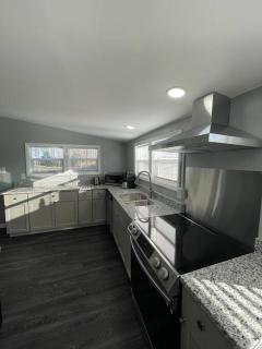 Cozy Home near the Beautiful Bay River - - 5