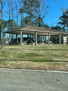 Cozy Home near the Beautiful Bay River - 4