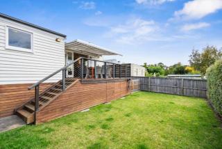 Stunning newly renovated home in perfect location - Hobart - 9