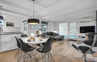 Nice Home In Glesborg With Kitchen - 6