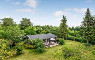 Awesome Home In Ølsted With Kitchen - Ølsted - 0