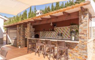 4 Bedroom Nice Home In Cómpeta - 5