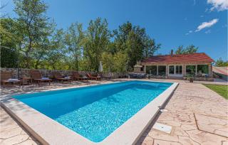 Gorgeous Home In Knin With Kitchen - Razvala - 7