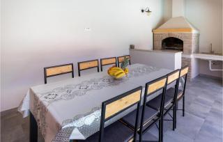 4 Bedroom Amazing Home In Kremena - 3