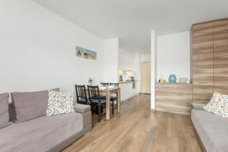 Cztery Oceany Studio for 4 Guests with Balcony & Parking Gdańsk by Noclegi Renters - Danzig - 3