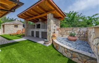 Lovely Home In Liznjan With Wifi - Ližnjan - 1