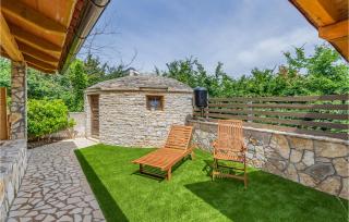 Lovely Home In Liznjan With Wifi - Ližnjan - 2