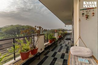 Serenity By The Ganges with Alfresco Dining at Varanasi by StayVista - Varanasi - 8