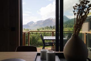 Luxury Nordic Suite with Private Sauna and Panoramic Mountain Views - Stranda - 7