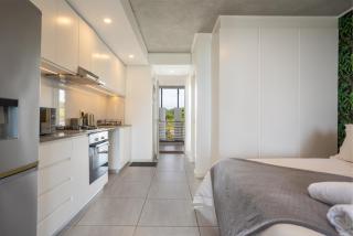 Modern Ground Floor Studio Apartment - 7