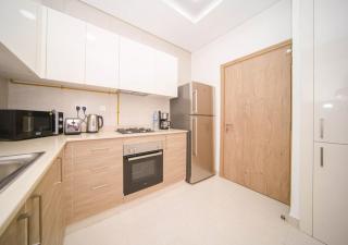 Spacious 1BR with Balcony & Rooftop Pool The Bay Business Bay - Dubaï - 3