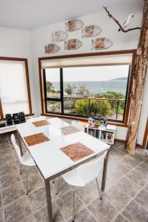 Larus Waterfront Cottage - White Beach - 1