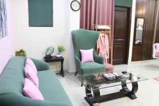 Modern Jacuzzi Spa Tub 1BHK Suite South Delhi (3) - Neu-Delhi - 2