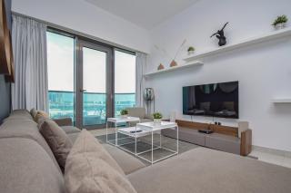 Spacious 1BR with Balcony & Rooftop Pool The Bay Business Bay - Dubaï - 0