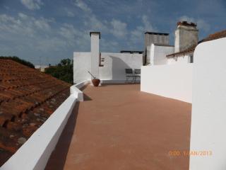 Yellow Rustic Portuguese Cottage - Nazaré - 9
