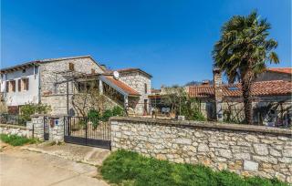 Two-Bedroom Apartment In Vrsar - Vrsar - 0