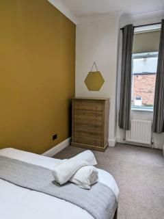 Stay at our 3 BR house perfect for large groups - 5