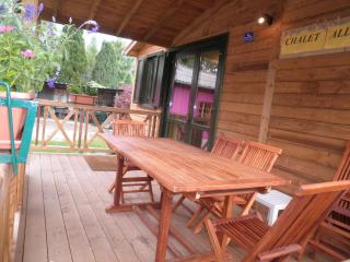 Chalet cosy à Ranspach dans un camping avec piscine partagée - Ranspach - 8