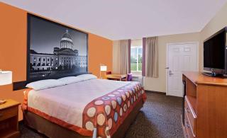 Super 8 by Wyndham Siloam Springs - 3