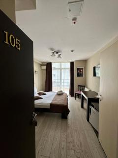Lion's Hotel - Bucarest - 3