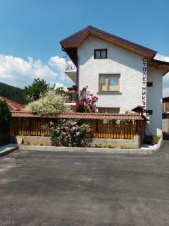Guest House Stoletnika - 9