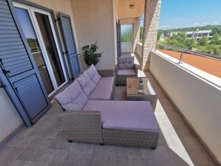 Apartment Kira - spacious apartment with sea view - Ližnjan - 5