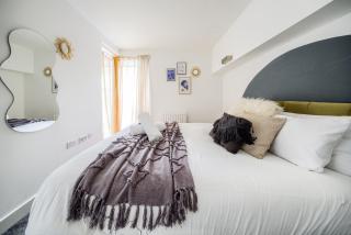 Coventry Large 4-bed Townhouse by Empower Homes - 3