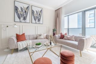 GuestReady - Beige Elegance in Business Bay - Dubai - 0