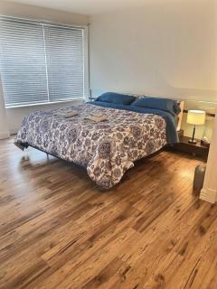 Amazing condo in the Old Port - 8