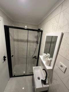 Denize sıfır bahçe içinde villa - Akçaabat - 2