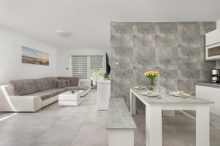 Family Apartments Herberta with Terrace and Parking by Rent like home - Świnoujście - 0