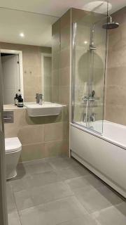 Beautiful, quiet flat with patio close to metro - Londra - 6
