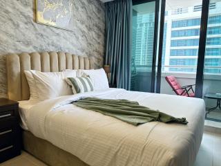 Cosmos Living Charming Studio With Balcony - Dubai - 8