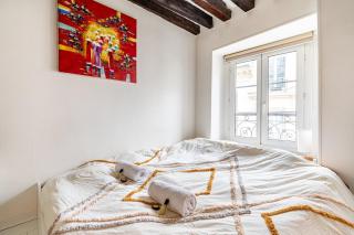 GuestReady - Exposed beams flat near Le Marais - Paris - 4