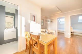GuestReady - Sunny spacious in Belém - 8