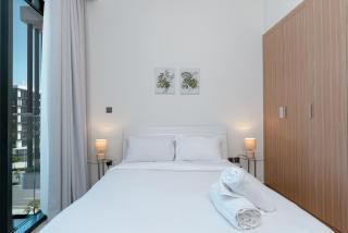 Charming Furnished Studio in Meydan, Dubai by Bhavan Vacation Homes - 5
